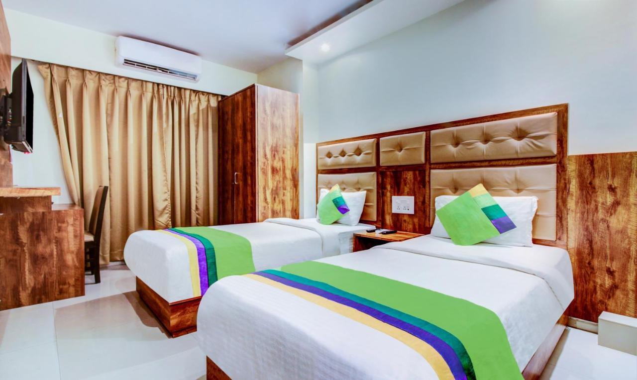 Treebo Trend Bkc Grand Mumbai Exterior photo